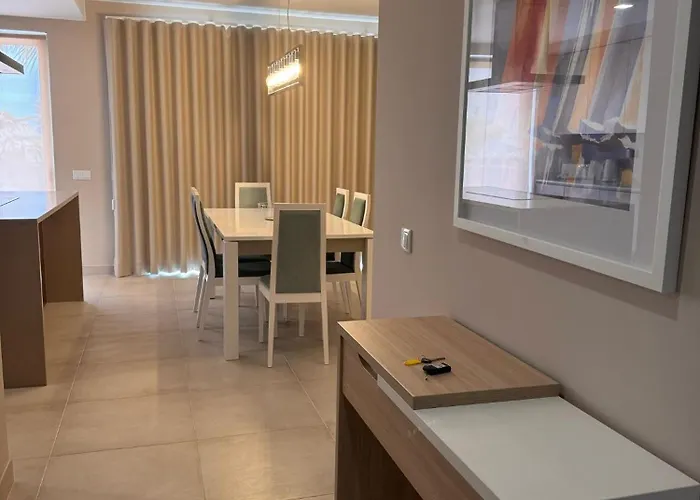 Lightoasis Oasis Mar 6 * Portimão